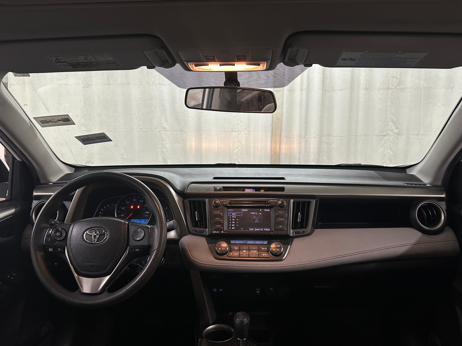 Thumbnail: 2015 Toyota RAV4 - 3