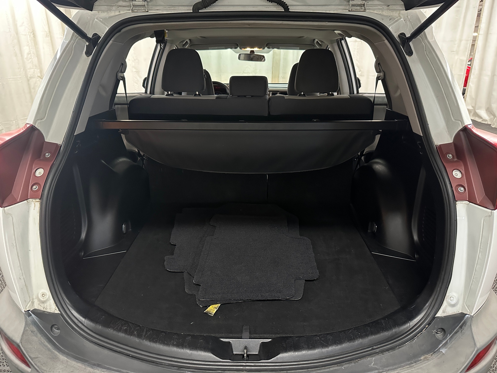 Thumbnail: 2015 Toyota RAV4 - 7