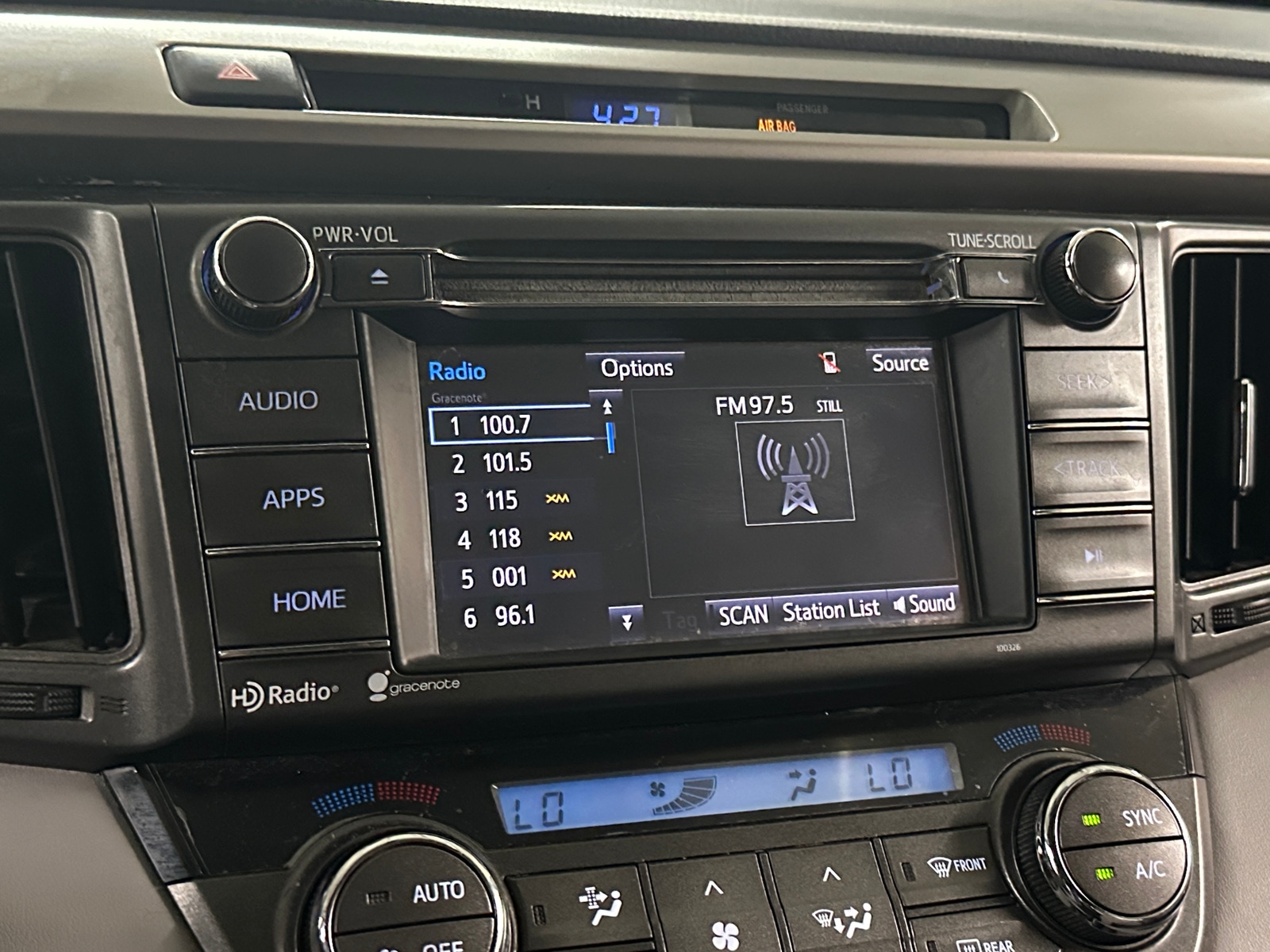 Thumbnail: 2015 Toyota RAV4 - 4