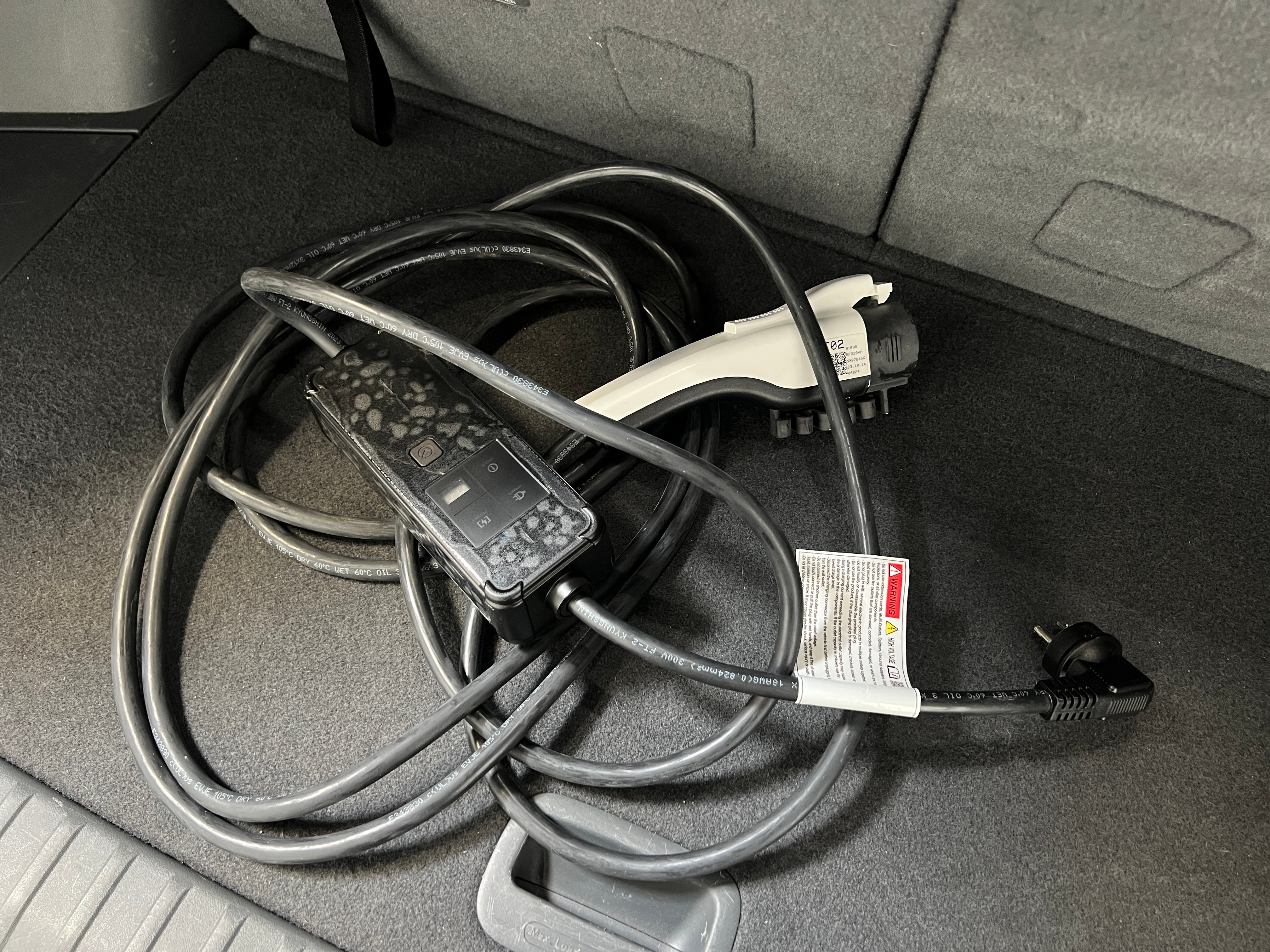 Used 2024 Kia EV9 Light with VIN KNDAA5S22R6021259 for sale in Oak Creek, WI