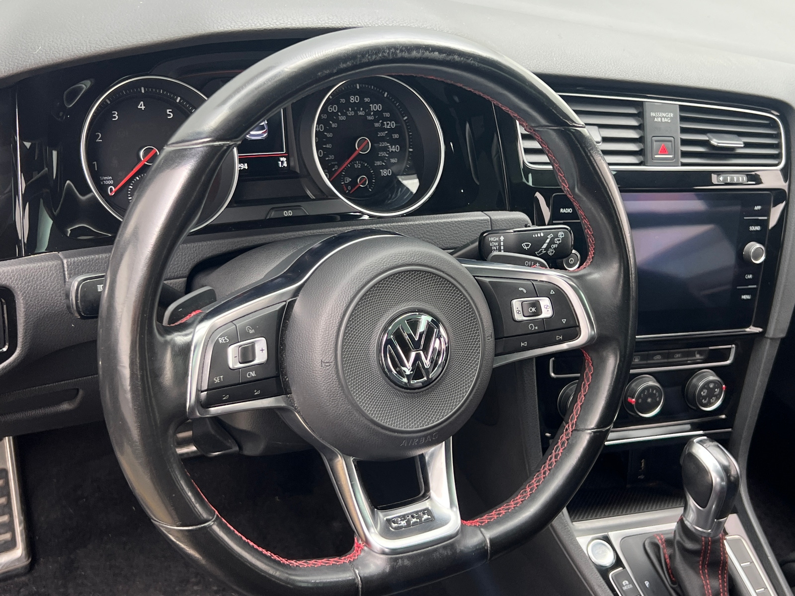 Thumbnail: 2018 Volkswagen Golf - 4