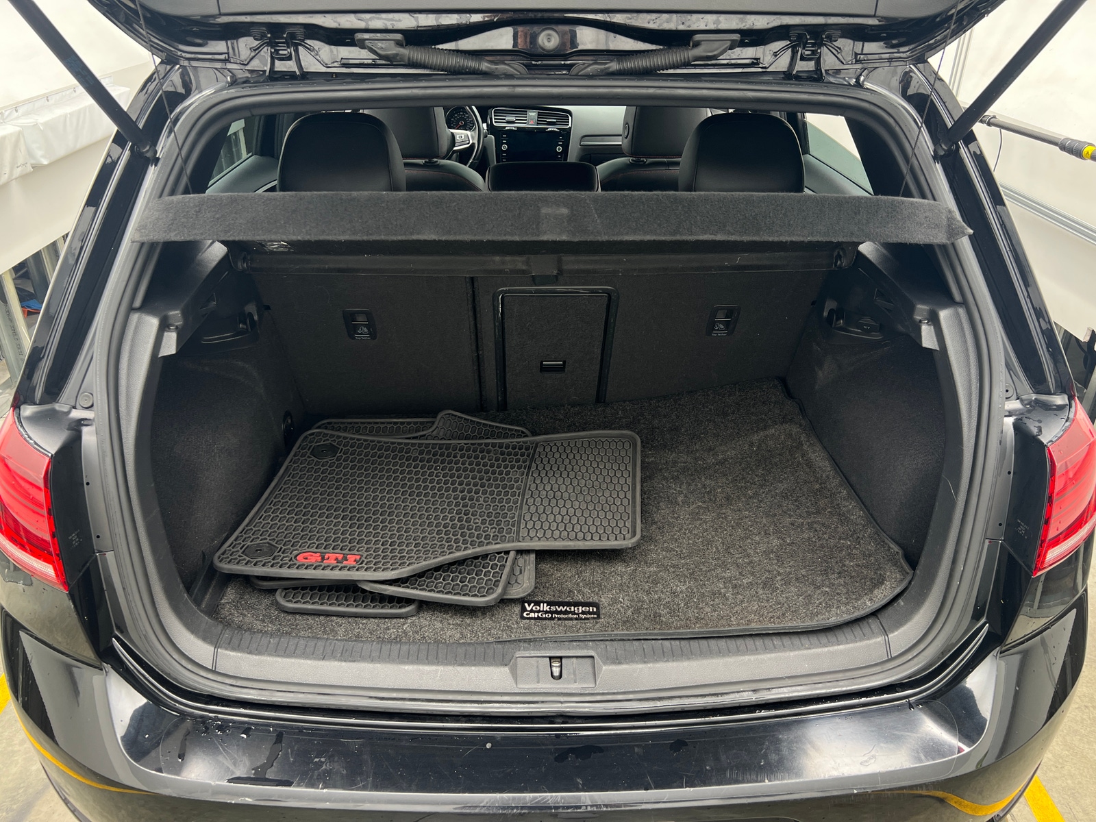 Thumbnail: 2018 Volkswagen Golf - 6