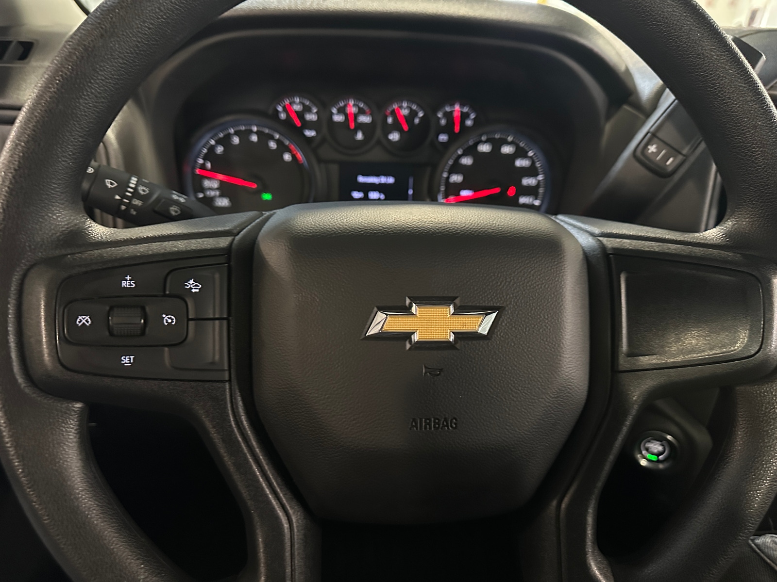 Thumbnail: 2025 Chevrolet Silverado 1500 - 5