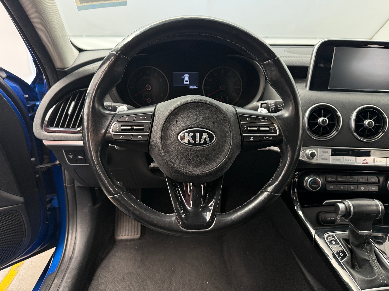 Thumbnail: 2018 Kia Stinger - 4