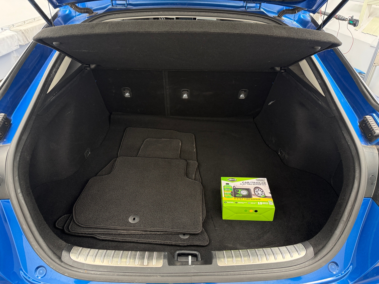 Thumbnail: 2018 Kia Stinger - 6