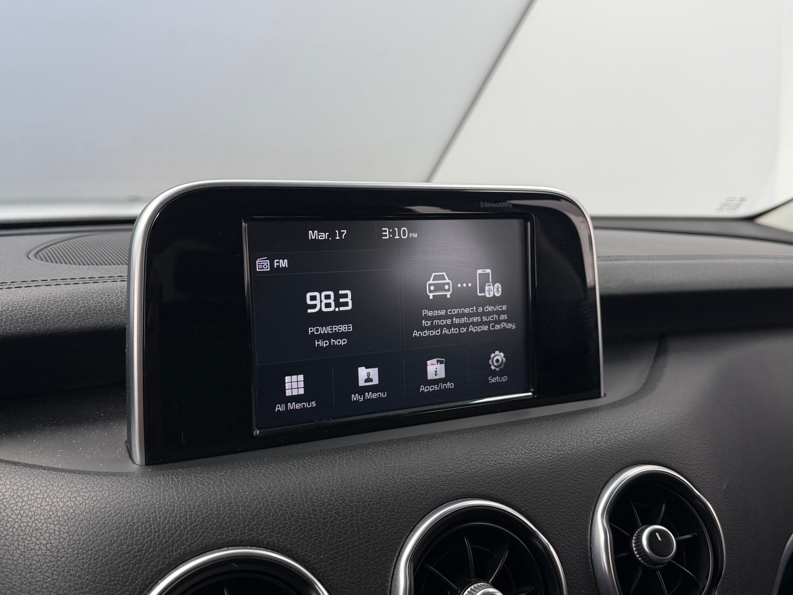 Thumbnail: 2018 Kia Stinger - 3