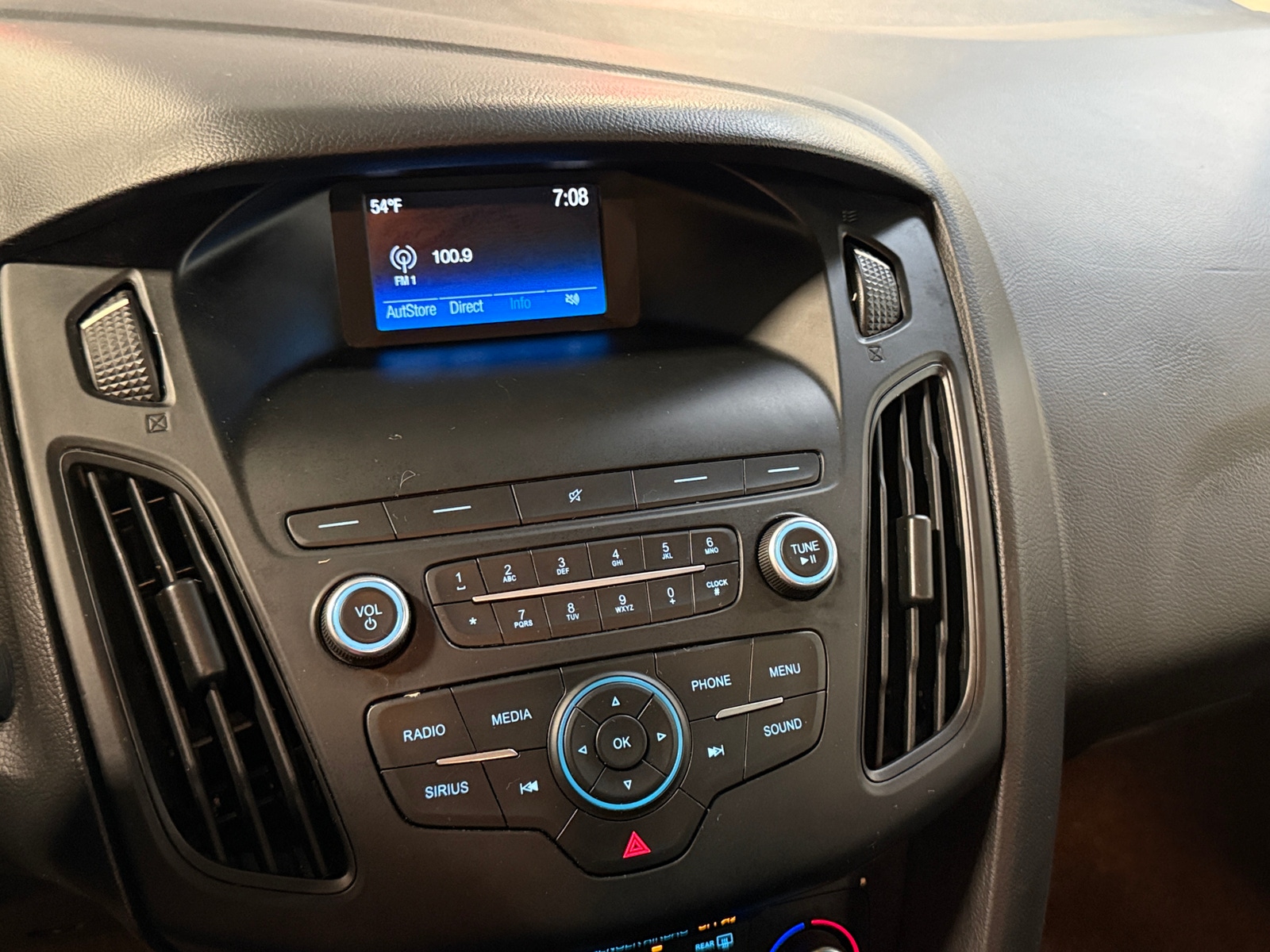 Thumbnail: 2018 Ford Focus - 4