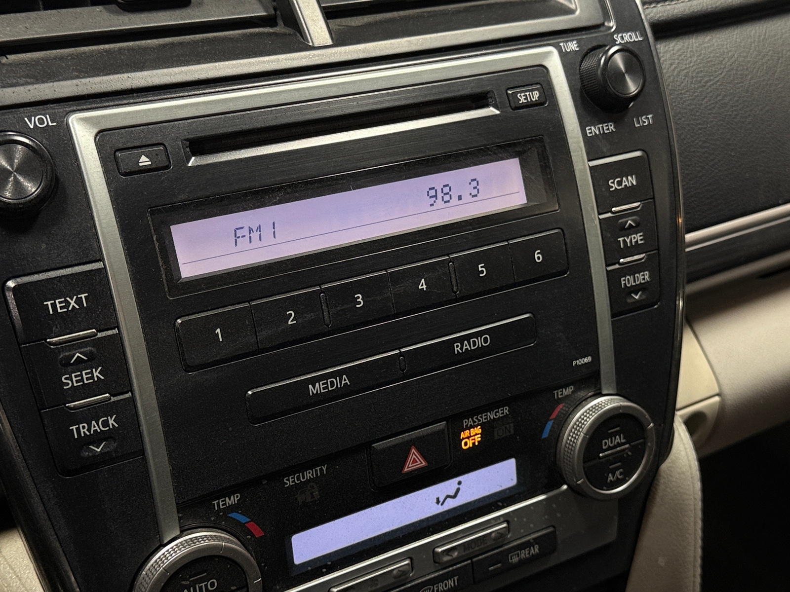 Thumbnail: 2012 Toyota Camry - 4