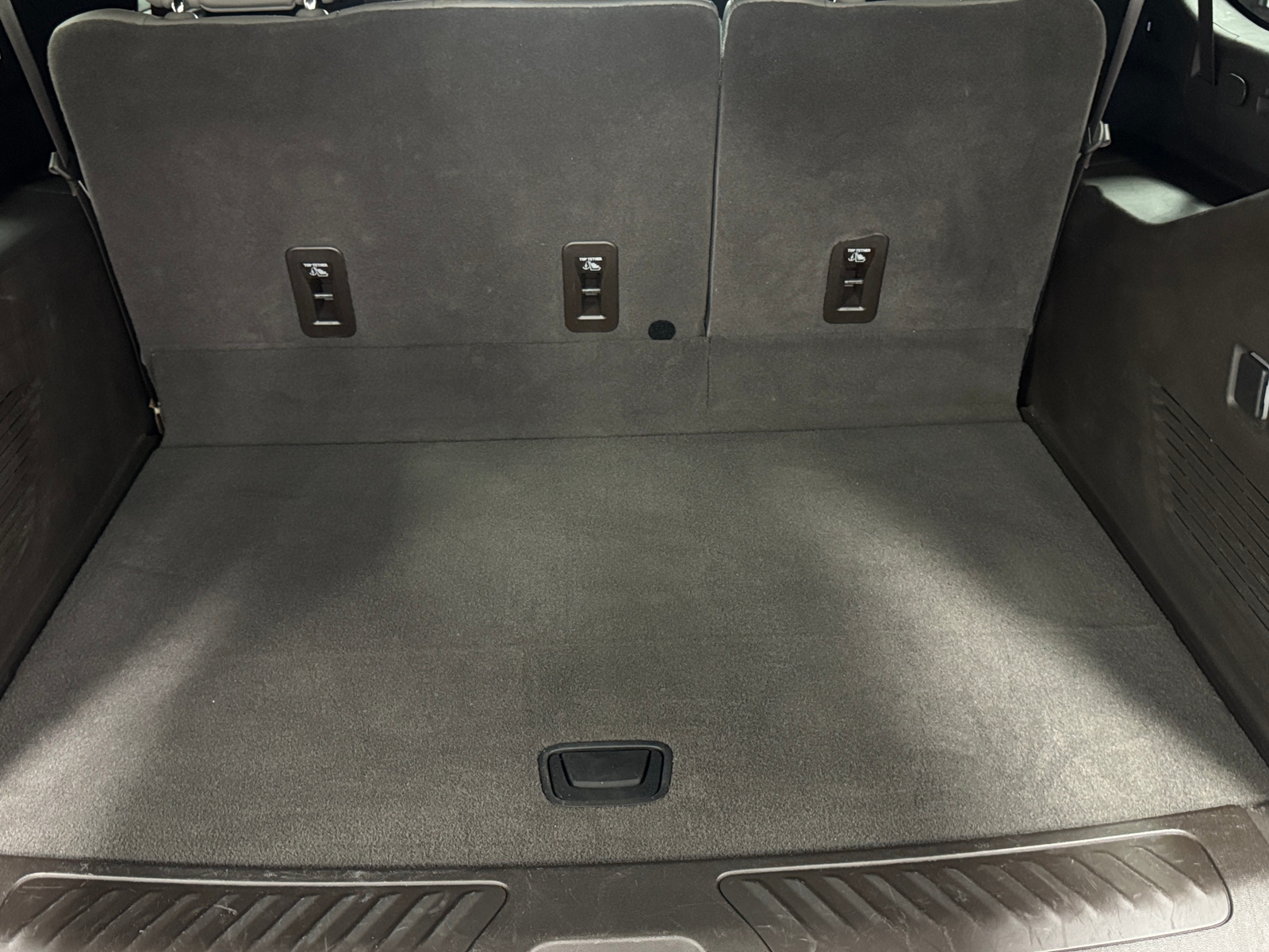 Thumbnail: 2022 Chevrolet Suburban - 6