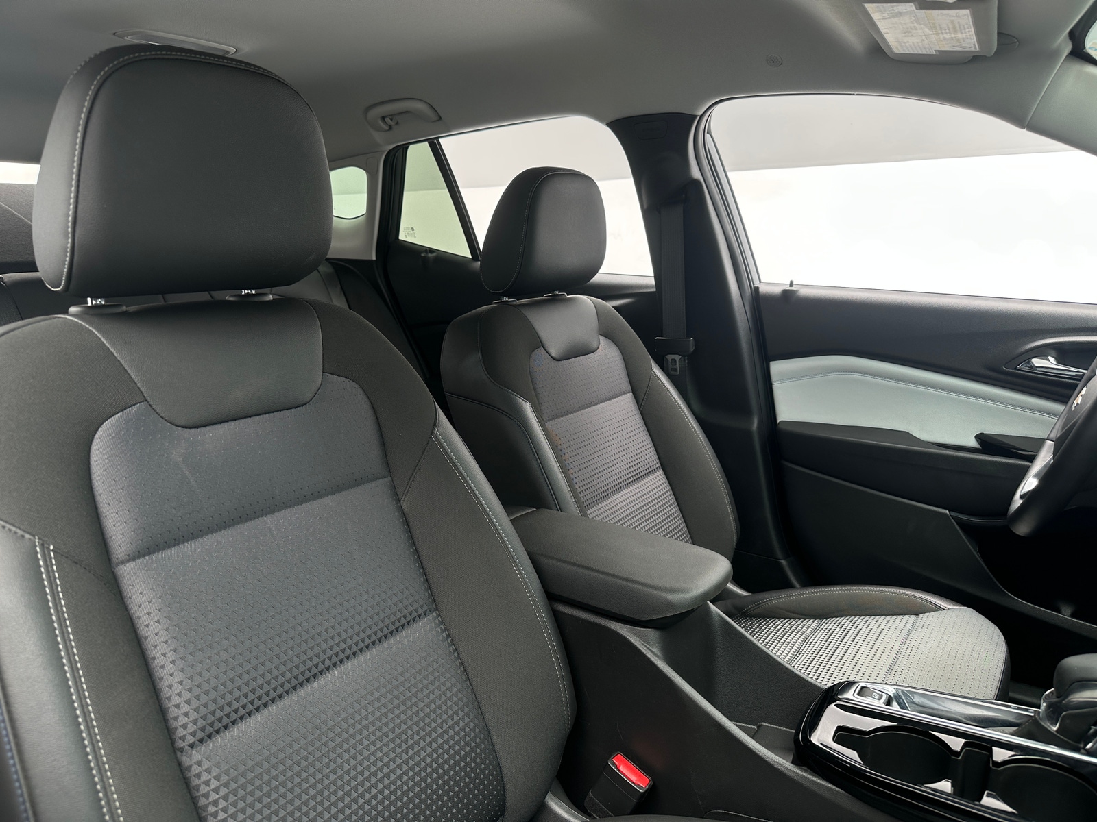 Thumbnail: 2025 Chevrolet Trax - 2