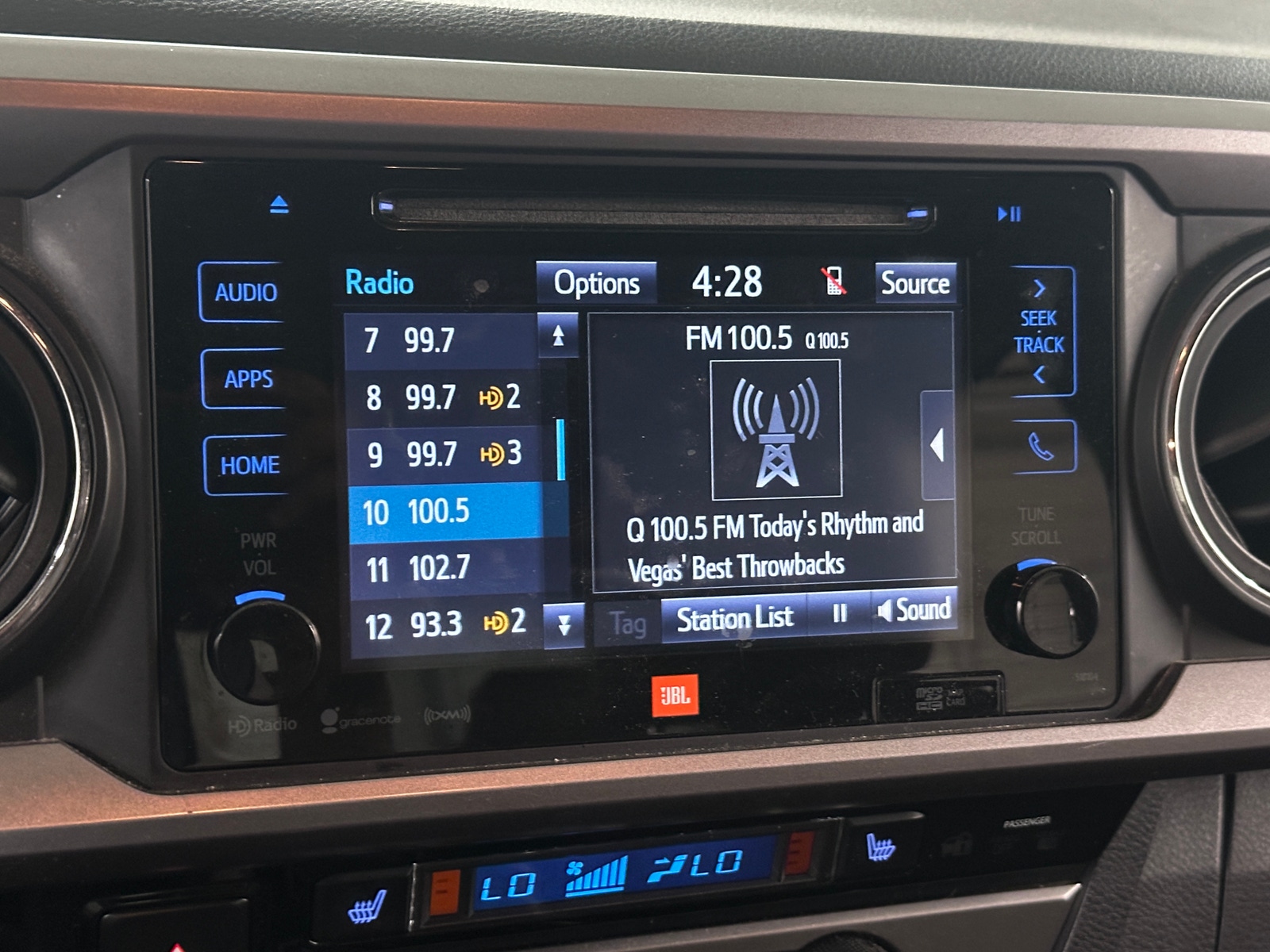 Thumbnail: 2017 Toyota Tacoma - 4