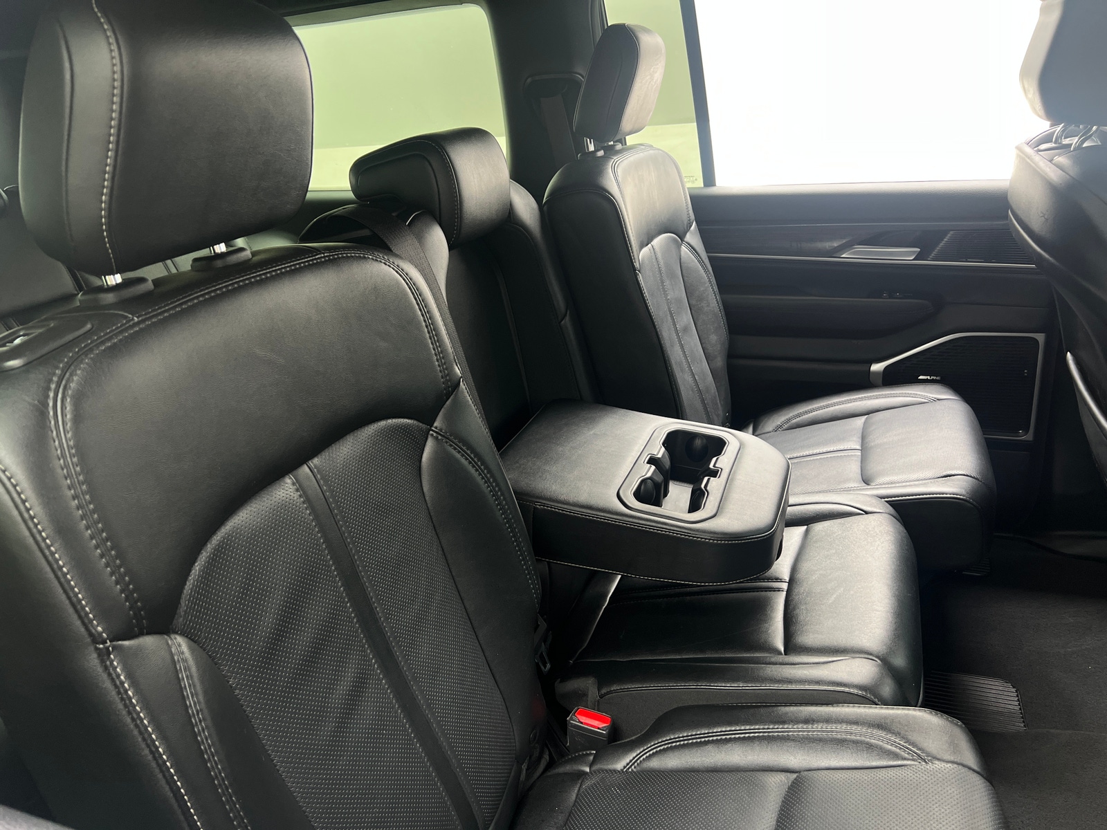 Thumbnail: 2024 Jeep Wagoneer - 5