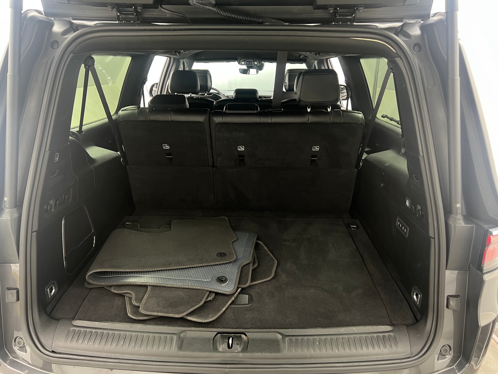 Thumbnail: 2024 Jeep Wagoneer - 6