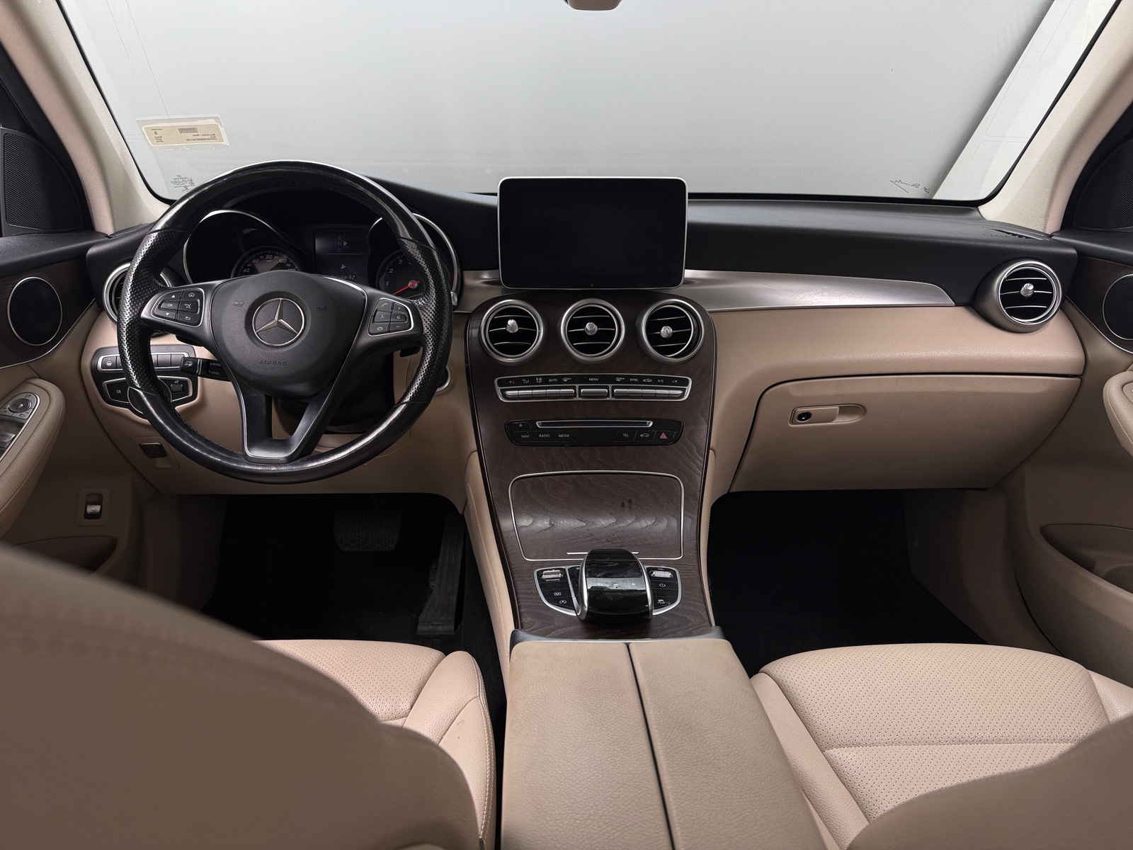 Thumbnail: 2019 Mercedes-Benz GLC - 2