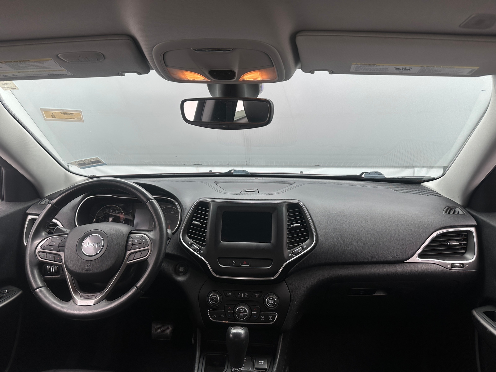 Thumbnail: 2019 Jeep Cherokee - 3