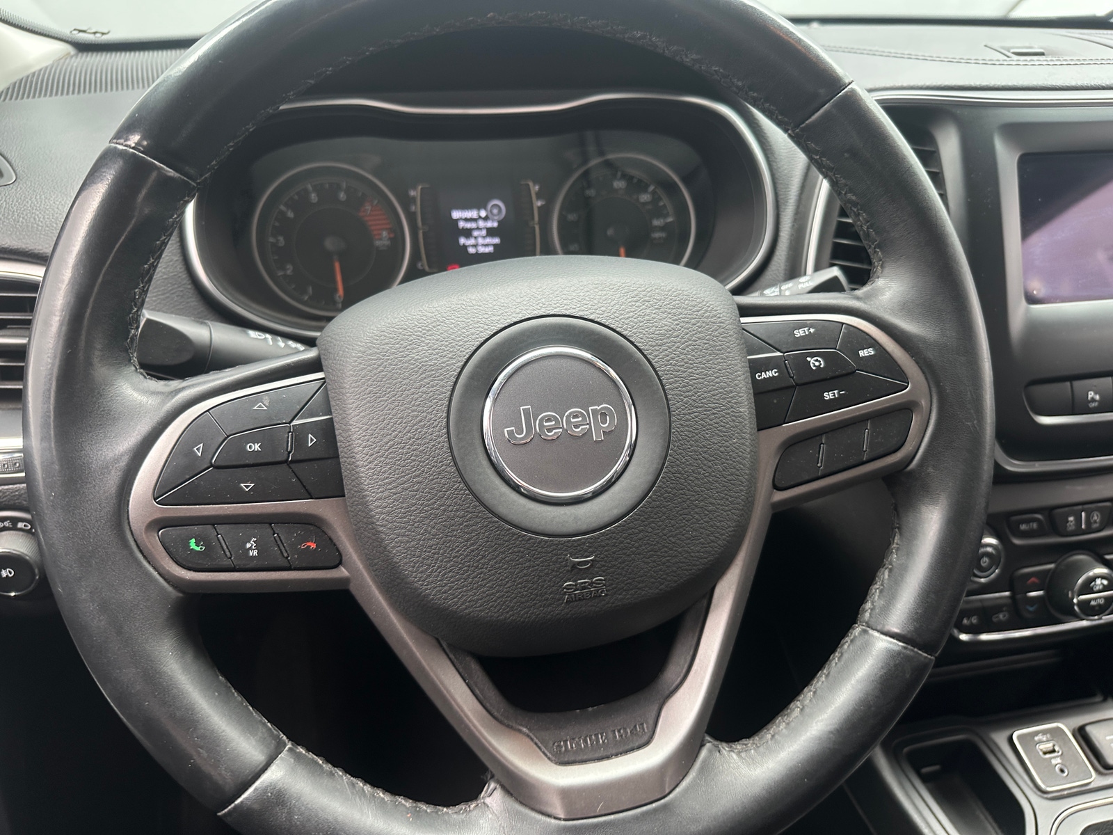 Thumbnail: 2019 Jeep Cherokee - 5