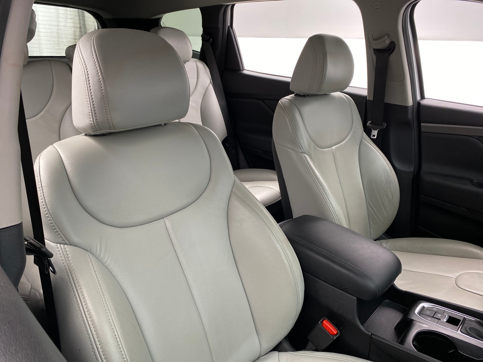 Thumbnail: 2019 Hyundai Santa Fe - 2