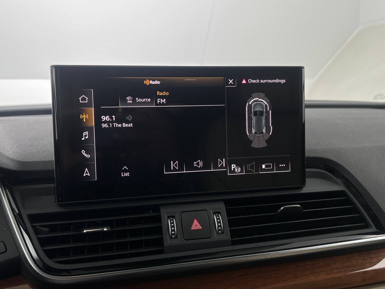 Thumbnail: 2021 Audi Q5 - 3