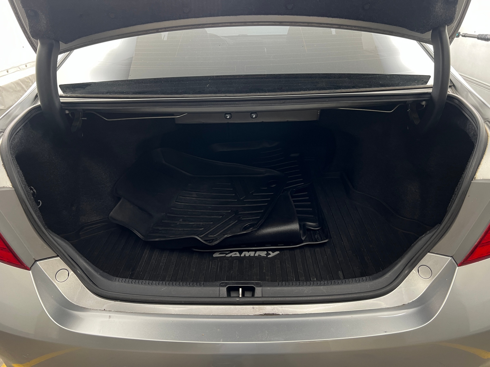 Thumbnail: 2016 Toyota Camry - 7