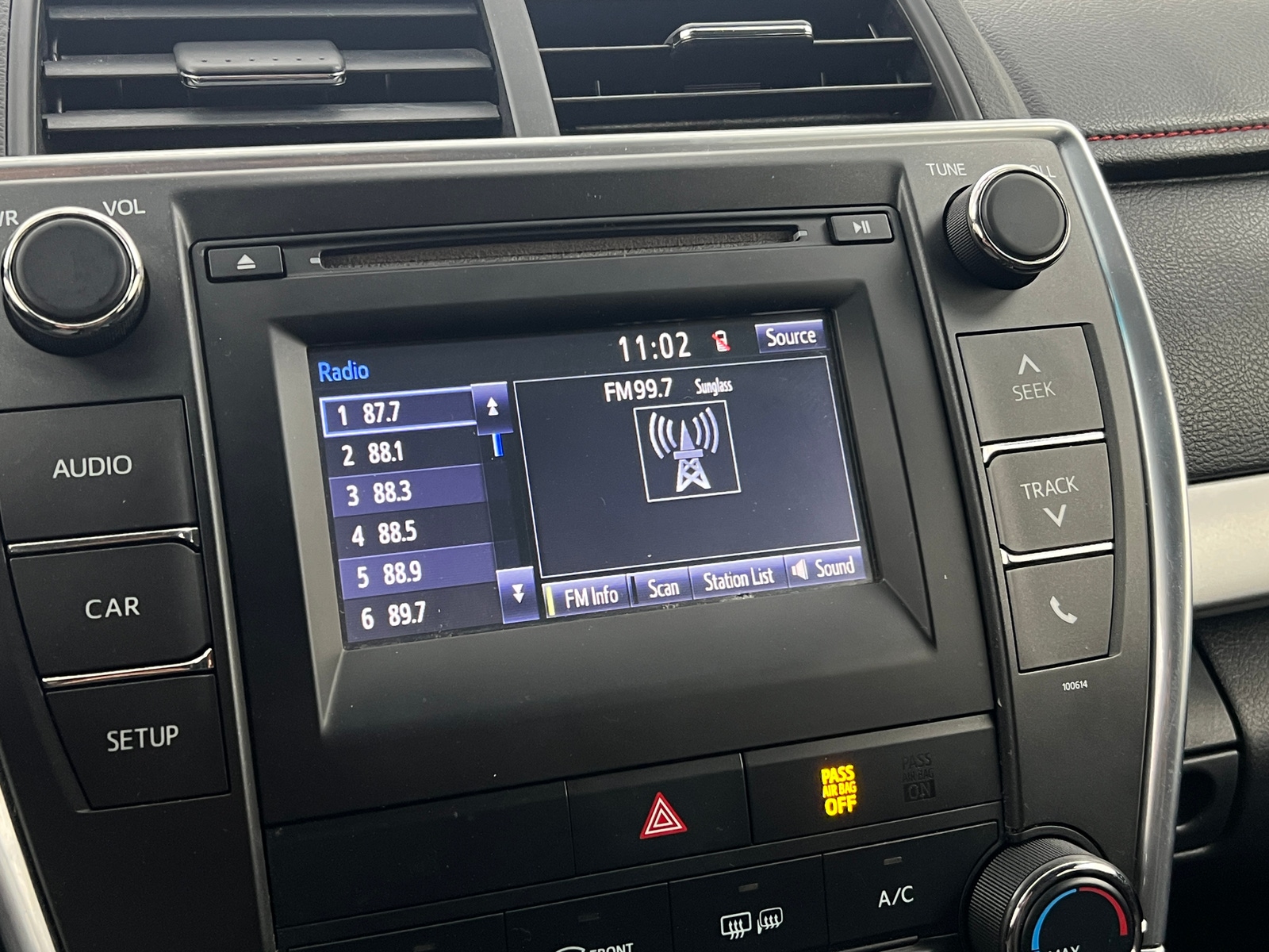 Thumbnail: 2016 Toyota Camry - 4