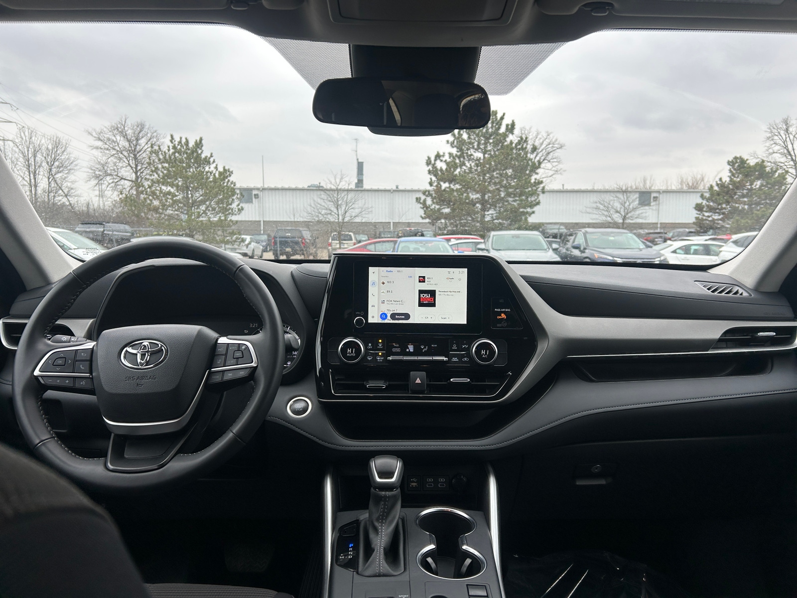 Thumbnail: 2025 Toyota Highlander - 3