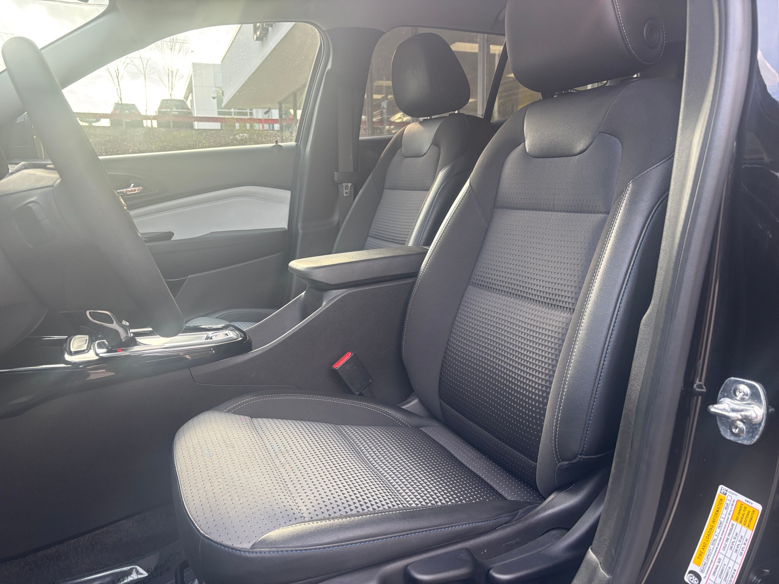 Thumbnail: 2025 Chevrolet Trax - 2