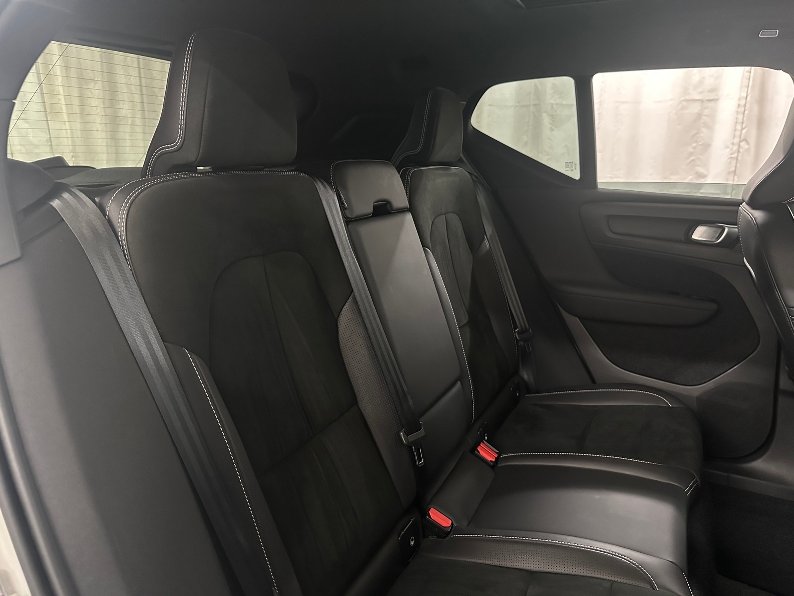 Thumbnail: 2021 Volvo XC40 - 6