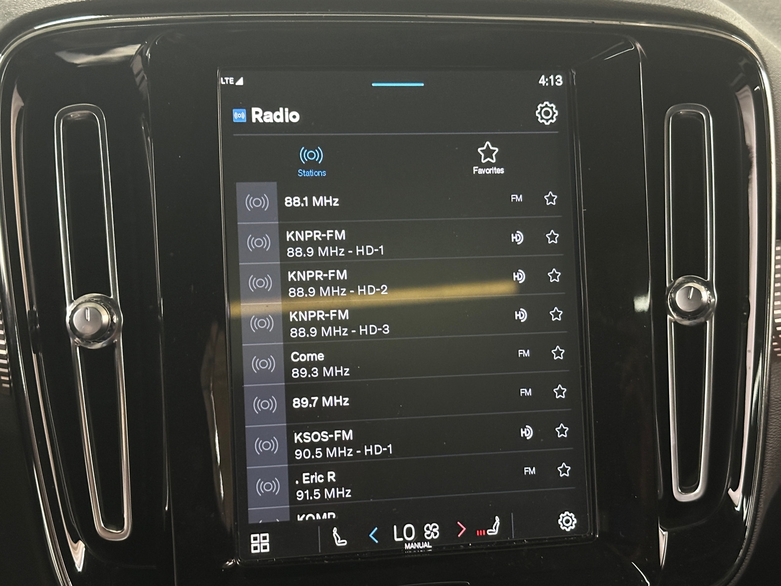 Thumbnail: 2021 Volvo XC40 - 4