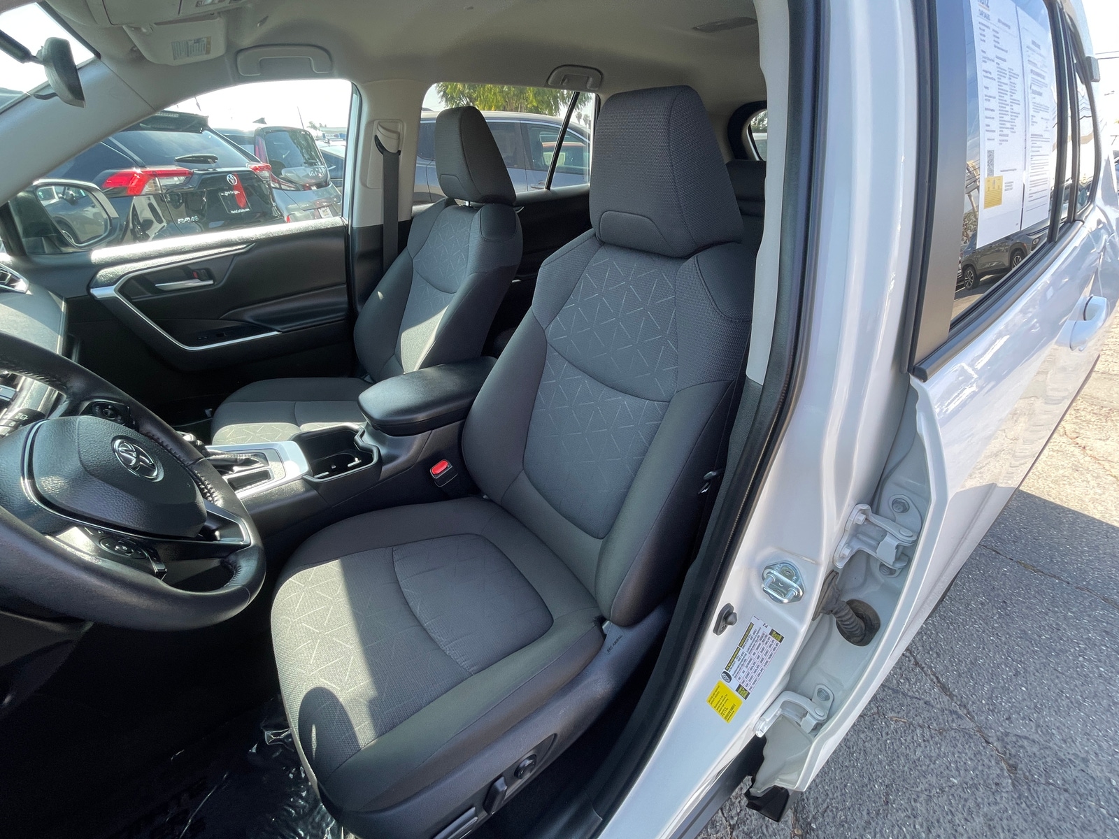 Thumbnail: 2025 Toyota RAV4 - 2