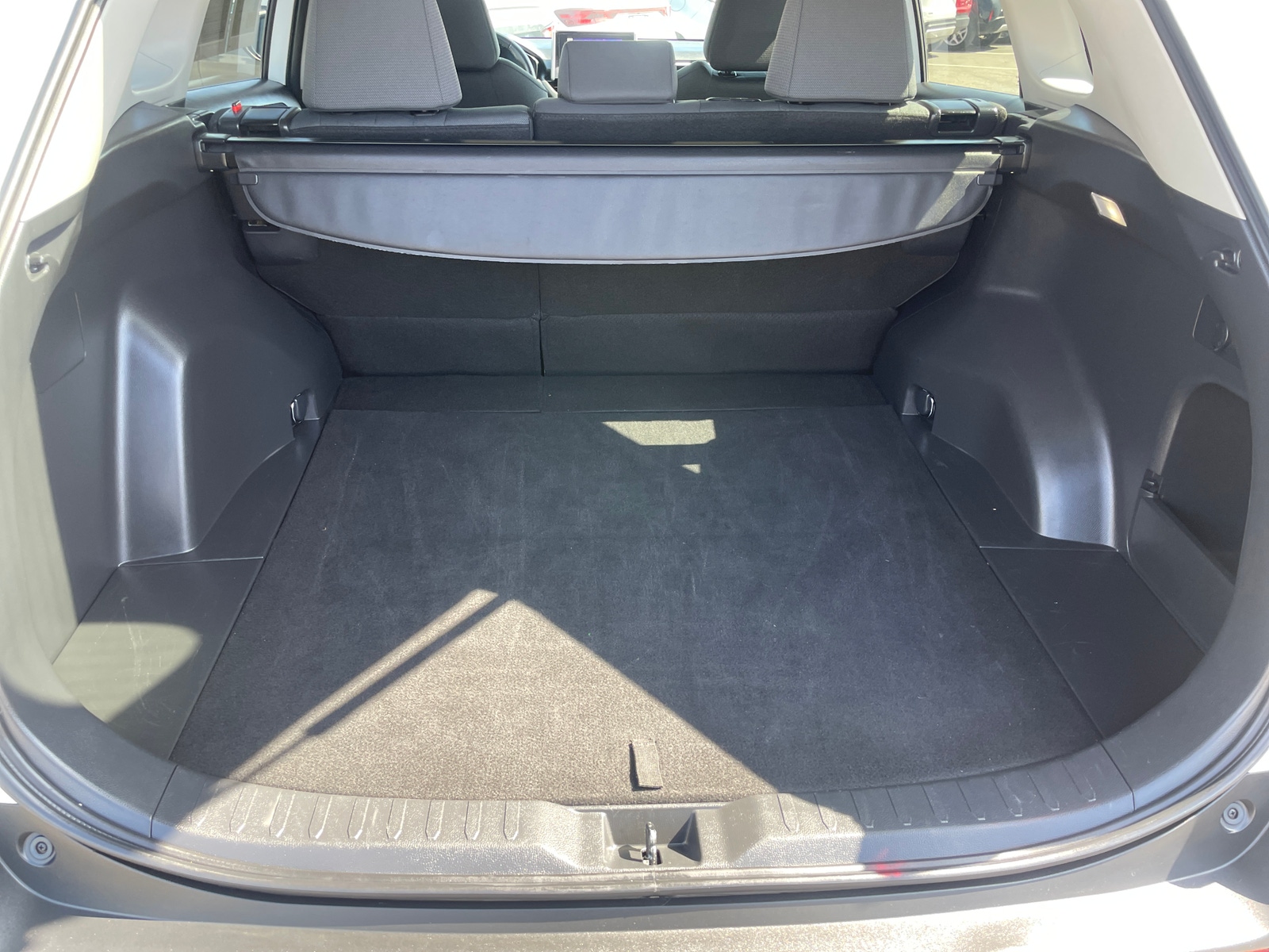 Thumbnail: 2025 Toyota RAV4 - 6