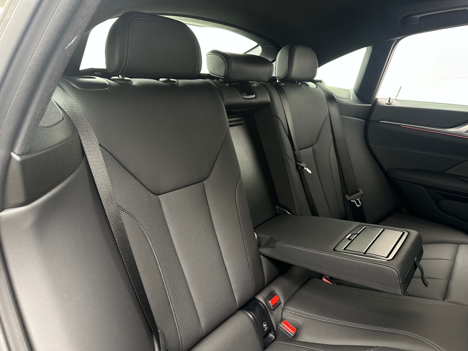 Thumbnail: 2025 BMW 4 Series - 5