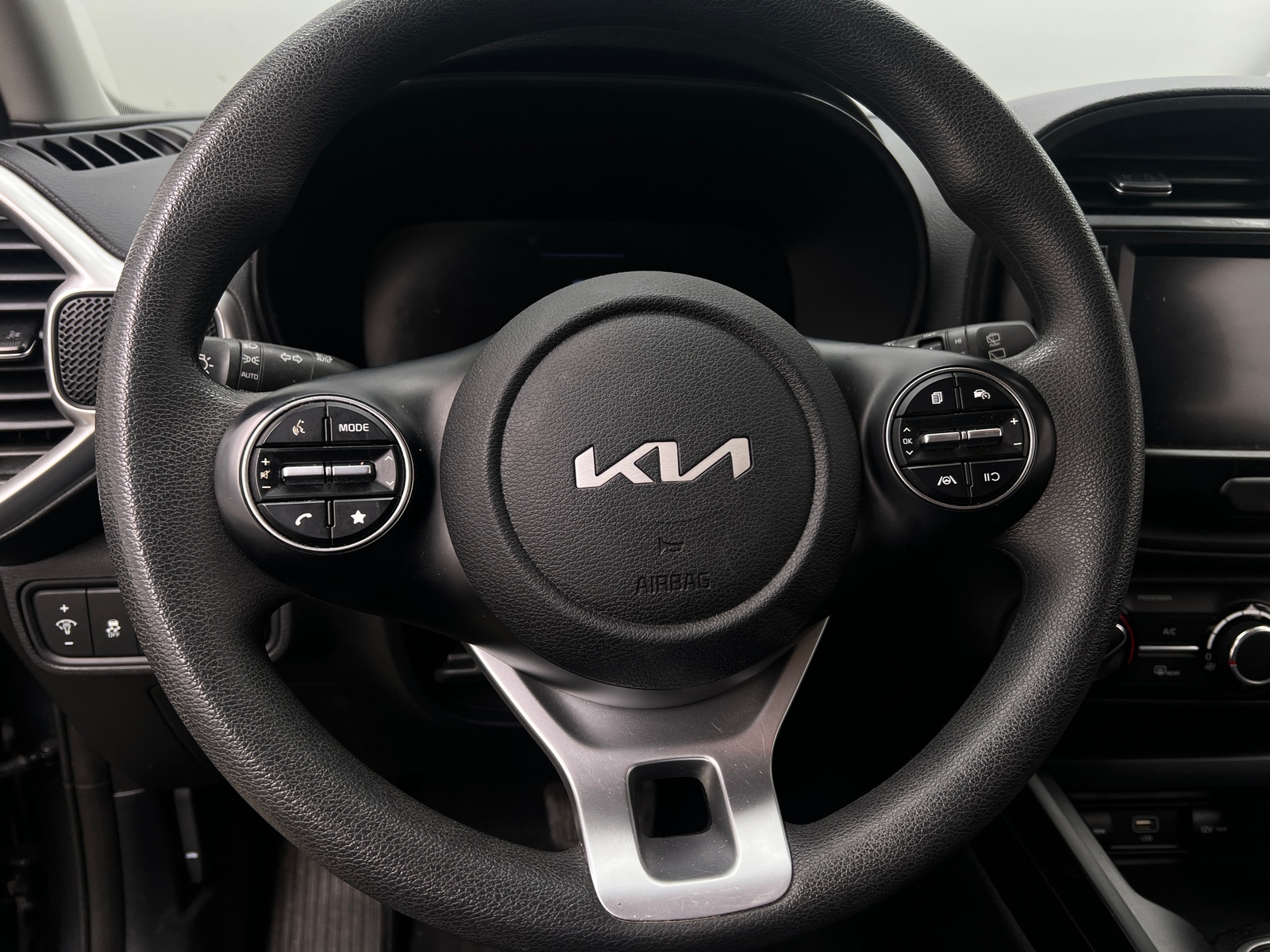 Thumbnail: 2023 Kia Soul - 5