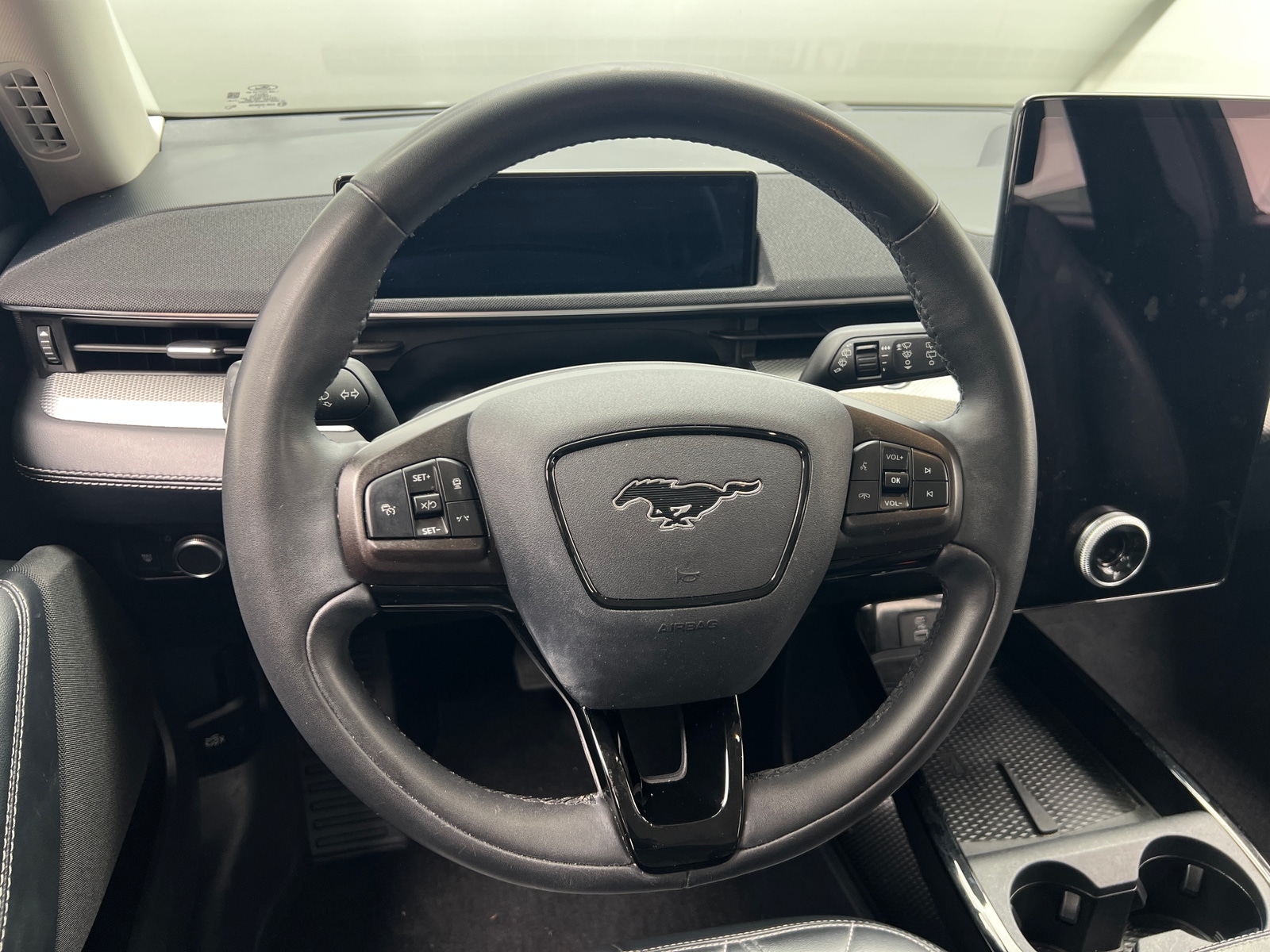 Thumbnail: 2022 Ford Mustang Mach-E - 5