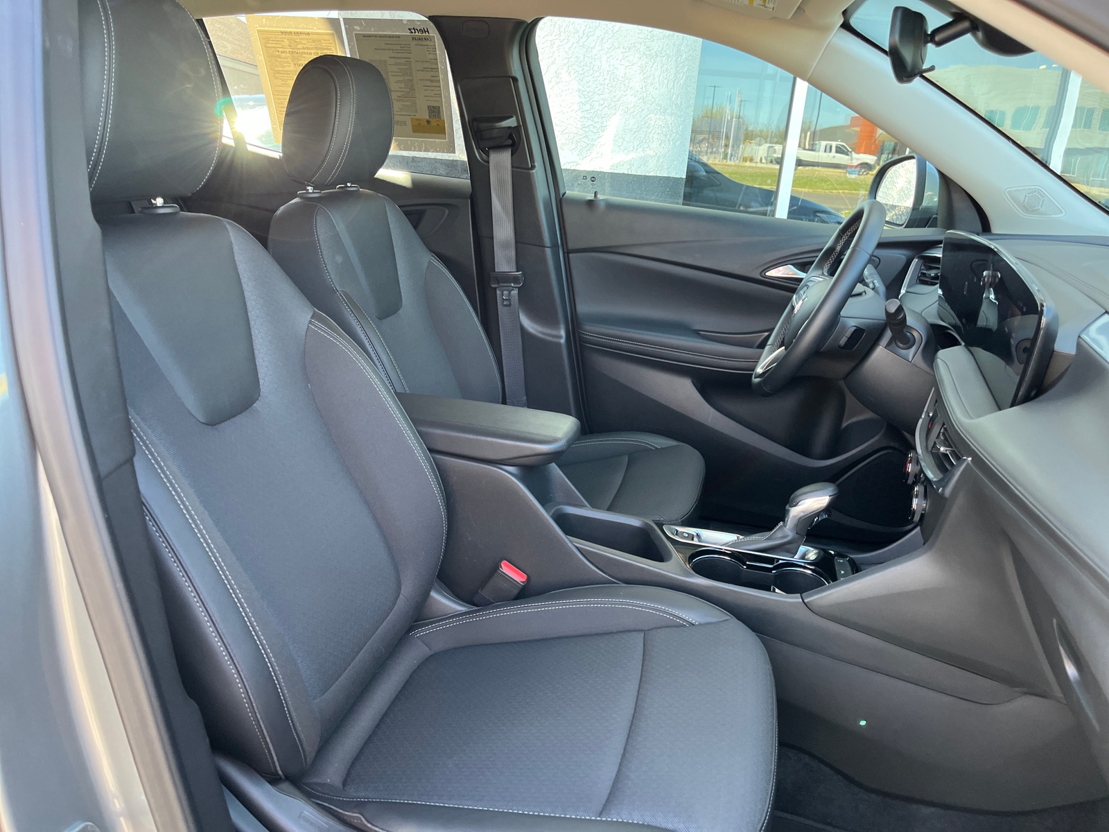 Thumbnail: 2025 Buick Encore GX - 2