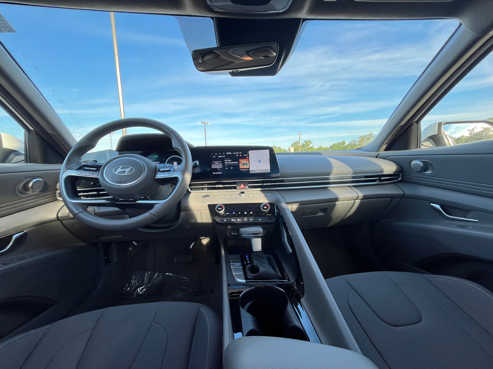 Thumbnail: 2025 Hyundai Elantra - 3