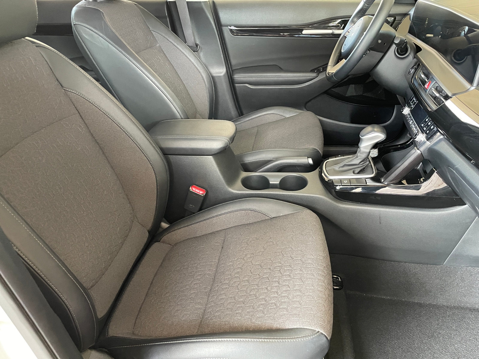 Thumbnail: 2025 Kia Seltos - 2