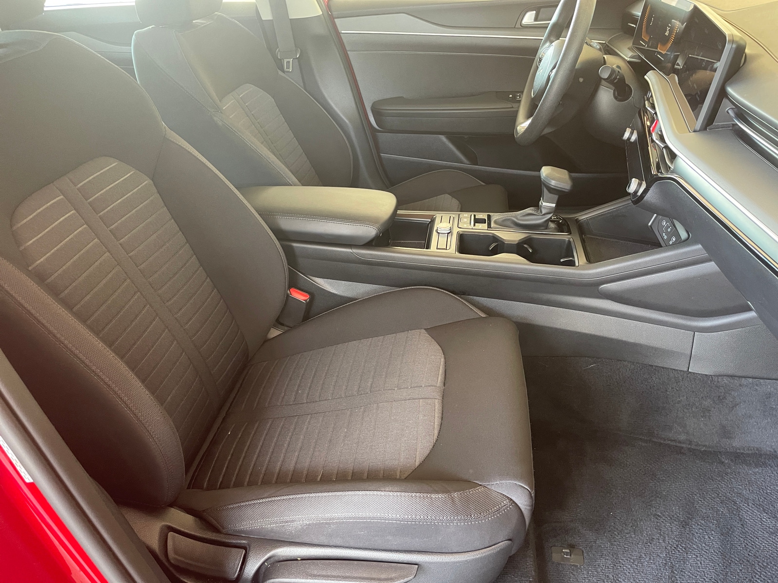 Thumbnail: 2025 Kia K5 - 2