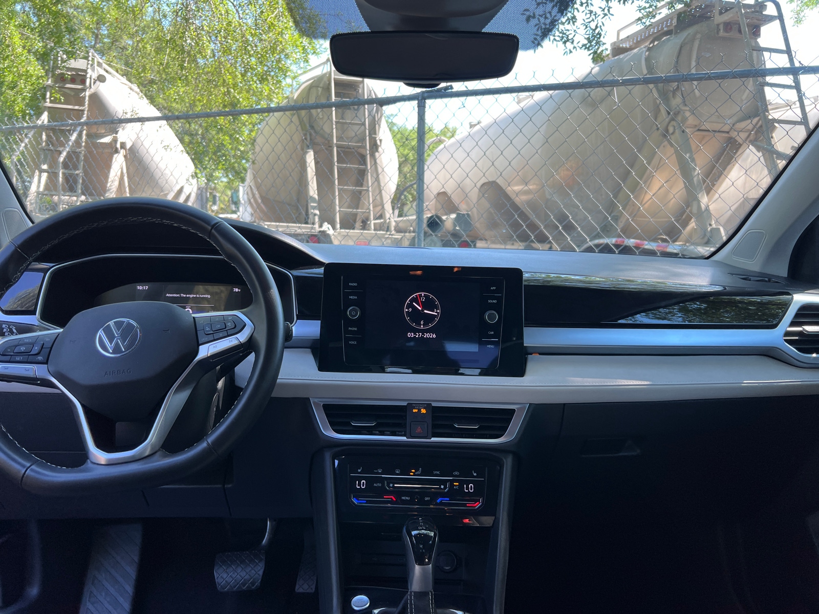 Thumbnail: 2025 Volkswagen Taos - 3