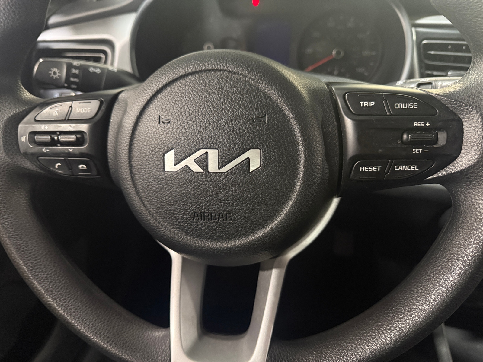 Thumbnail: 2022 Kia Rio - 5