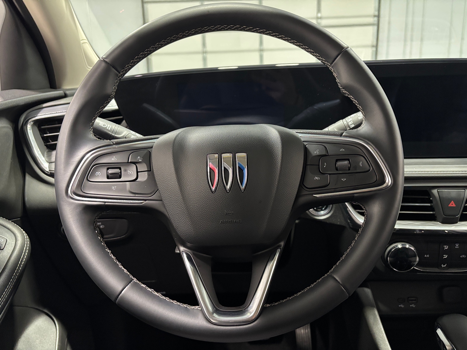 Thumbnail: 2025 Buick Encore GX - 4