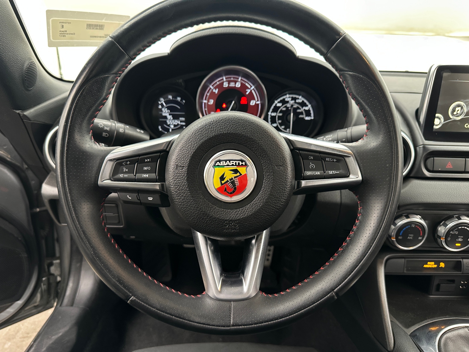 Thumbnail: 2017 Fiat 124 Spider - 3