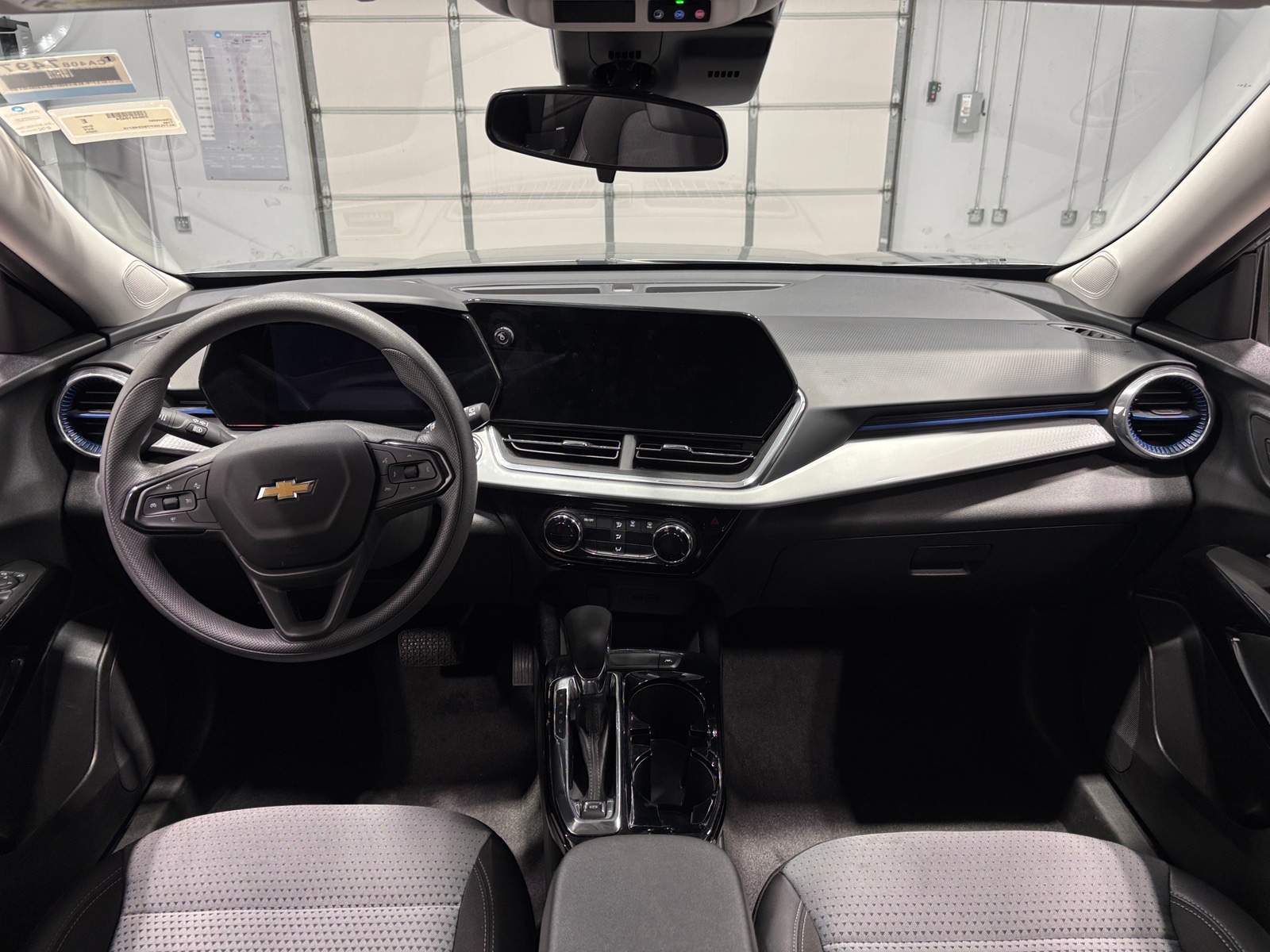 Thumbnail: 2025 Chevrolet Trax - 3