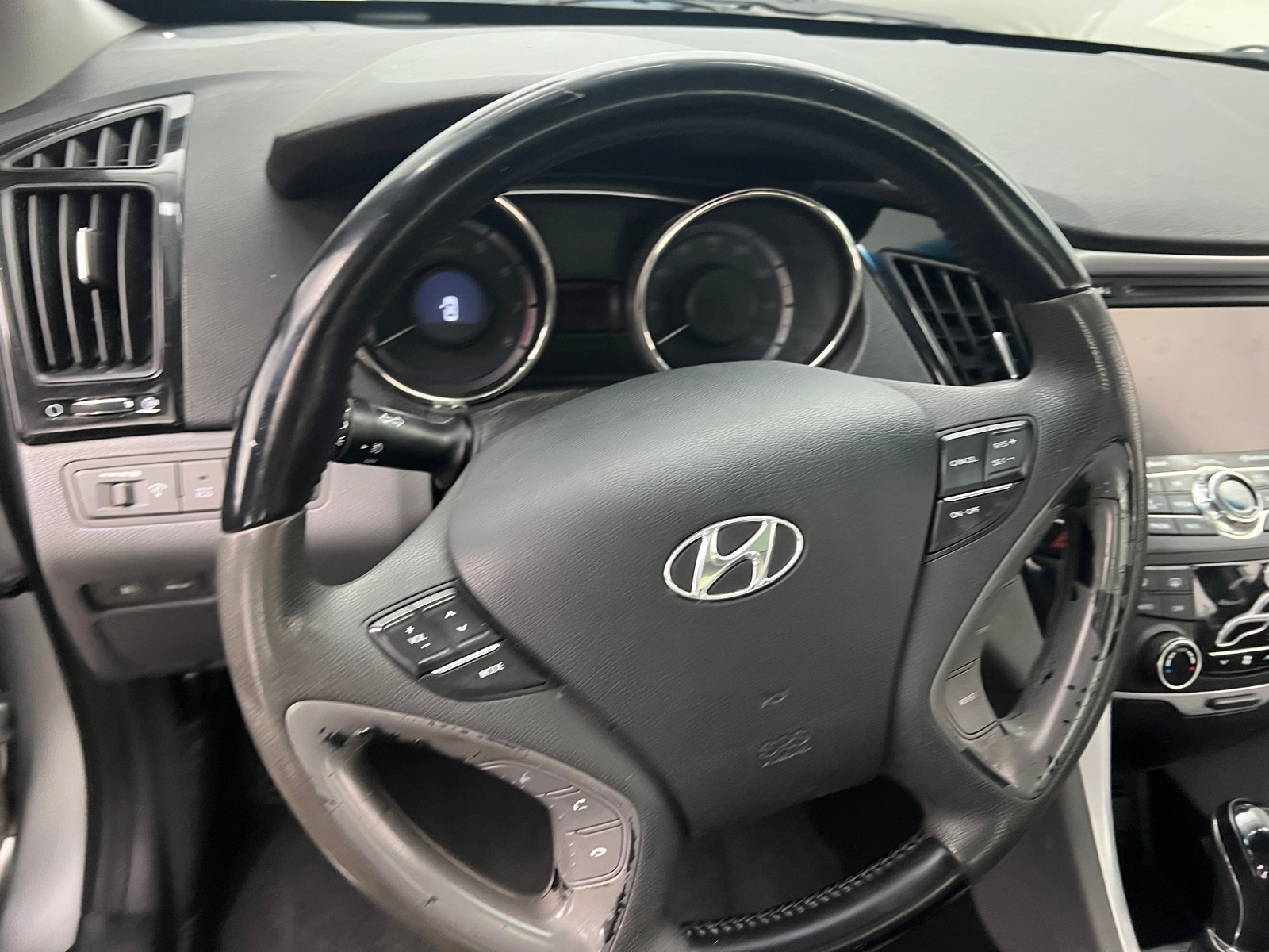 Thumbnail: 2013 Hyundai Sonata - 4