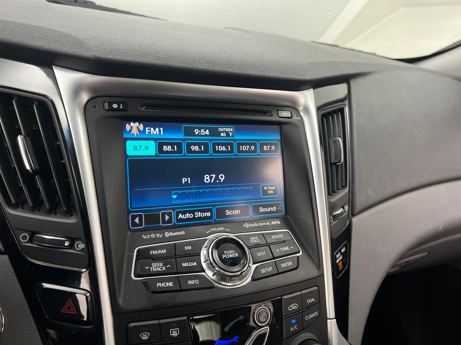 Thumbnail: 2013 Hyundai Sonata - 3