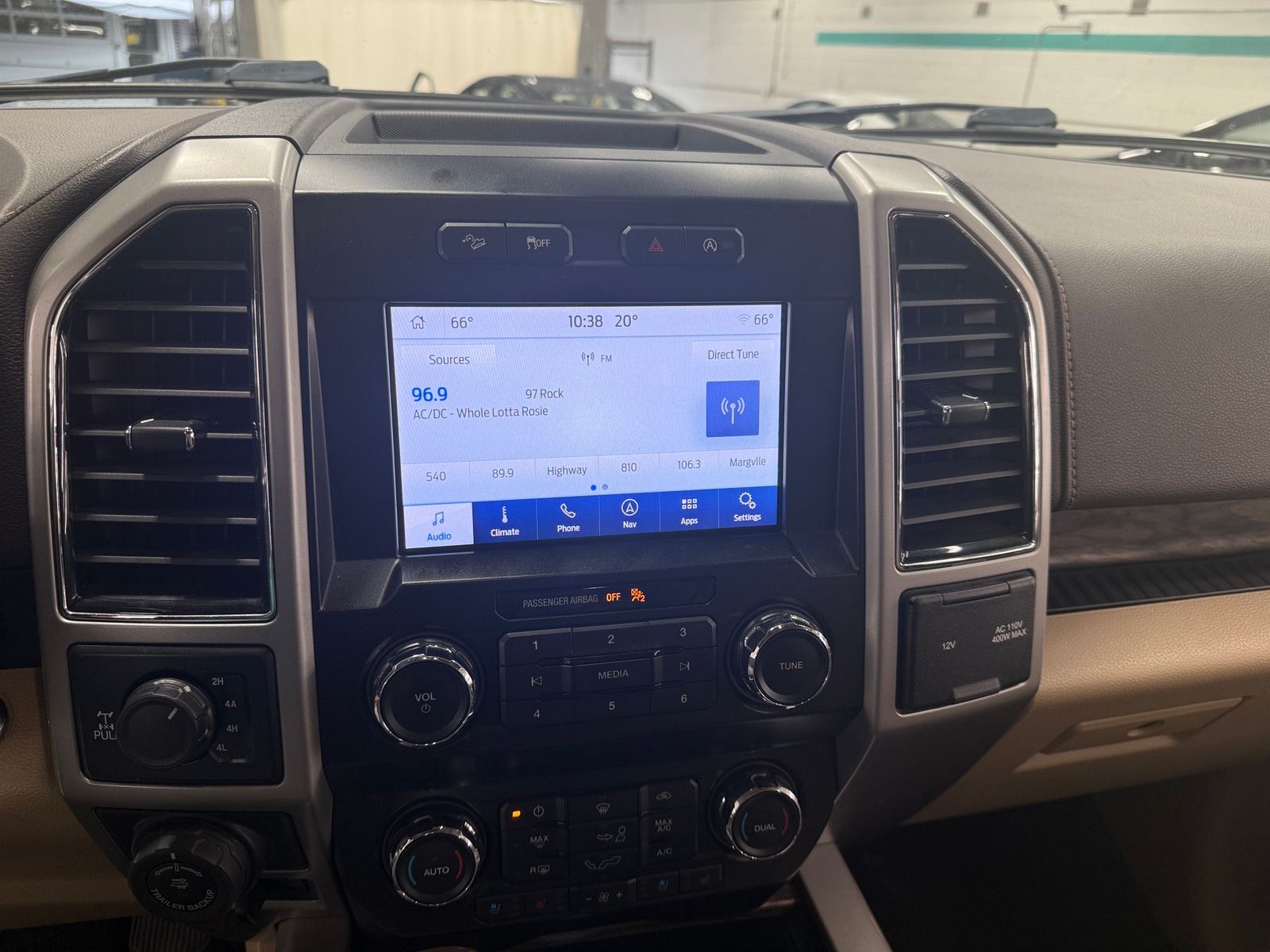 Thumbnail: 2019 Ford Econoline - 3