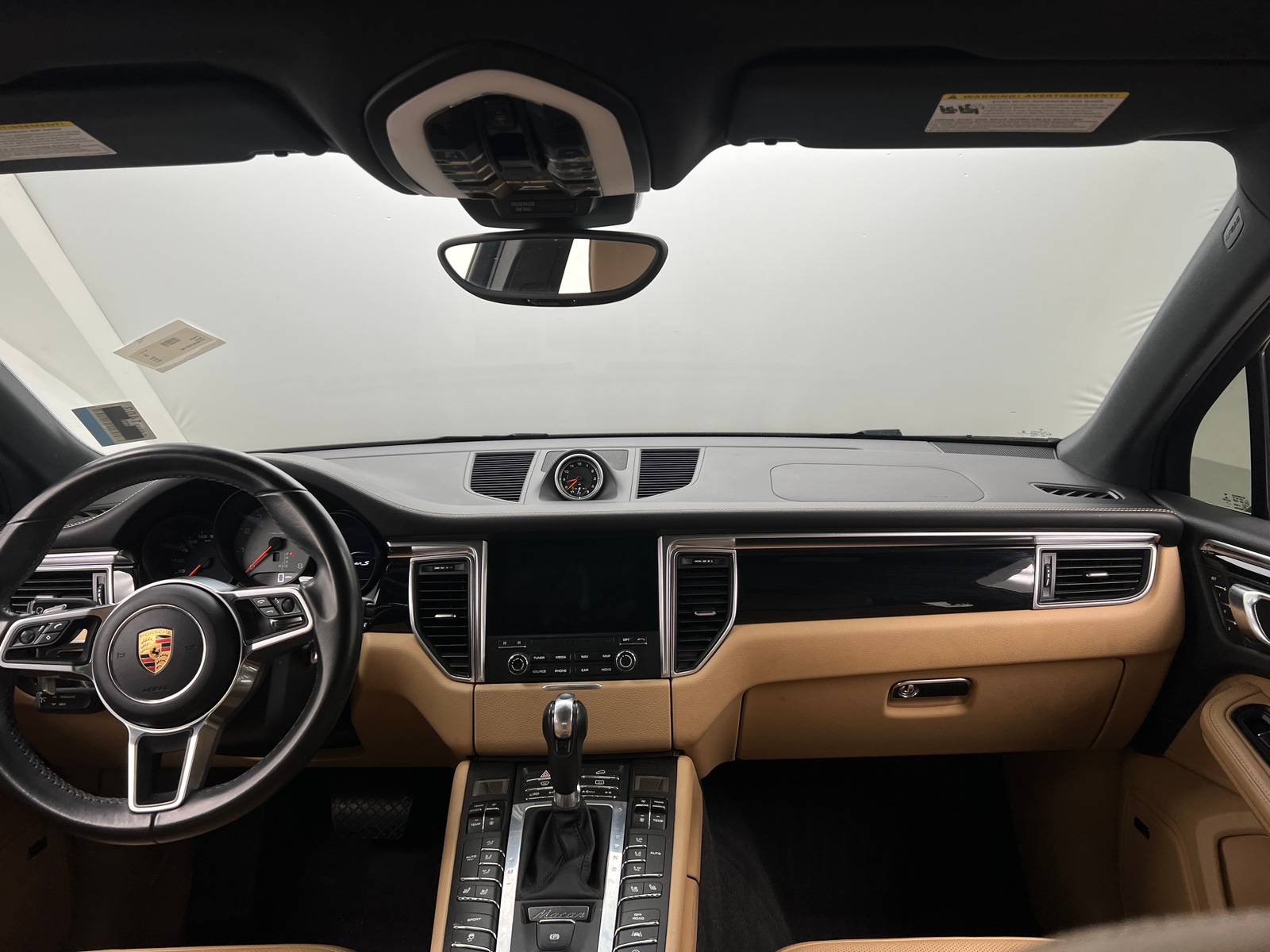 Thumbnail: 2017 Porsche Macan - 3