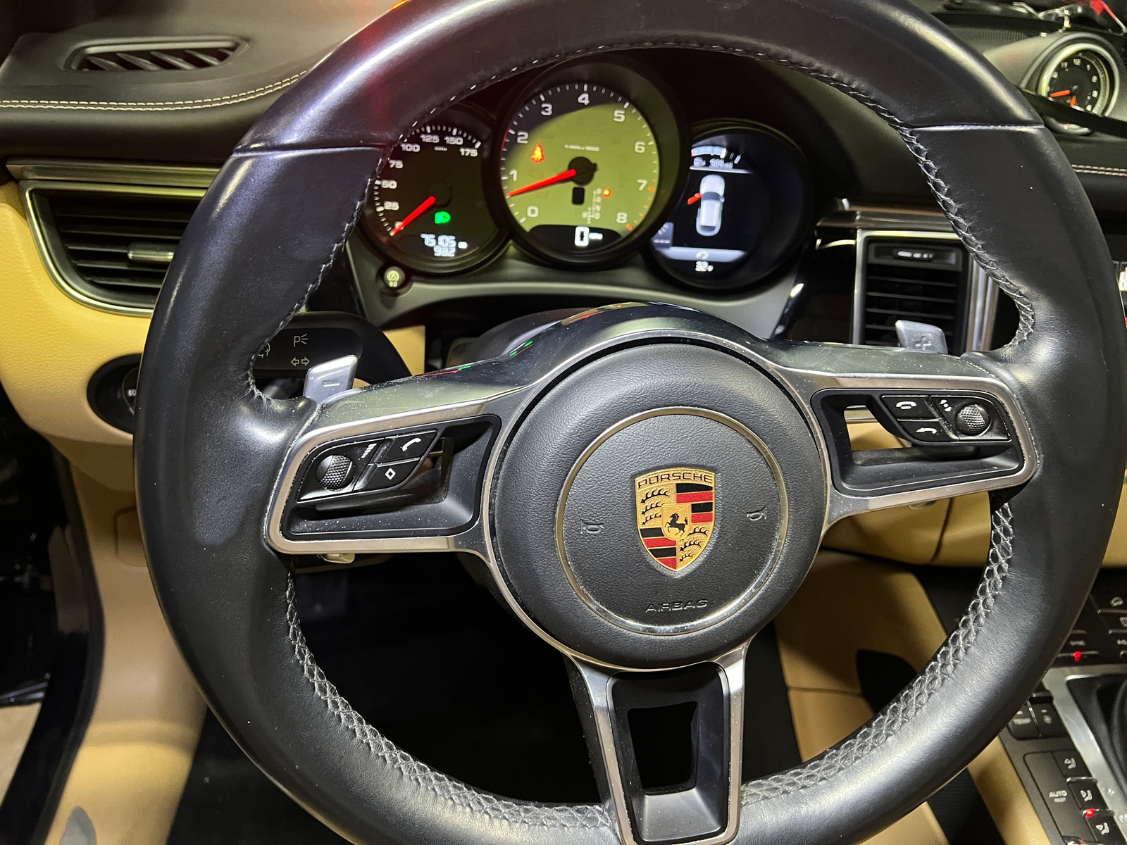 Thumbnail: 2017 Porsche Macan - 5