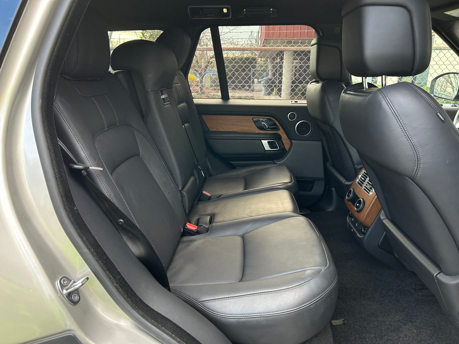 Thumbnail: 2020 Land Rover Range Rover - 5