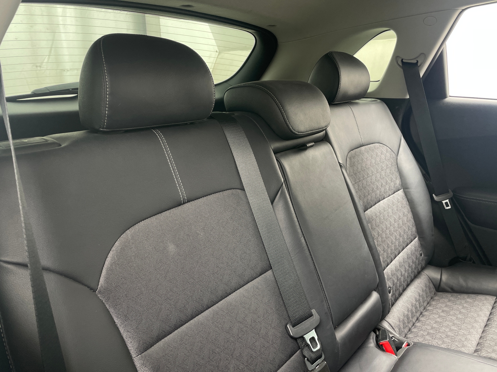 Thumbnail: 2018 Kia Niro - 6