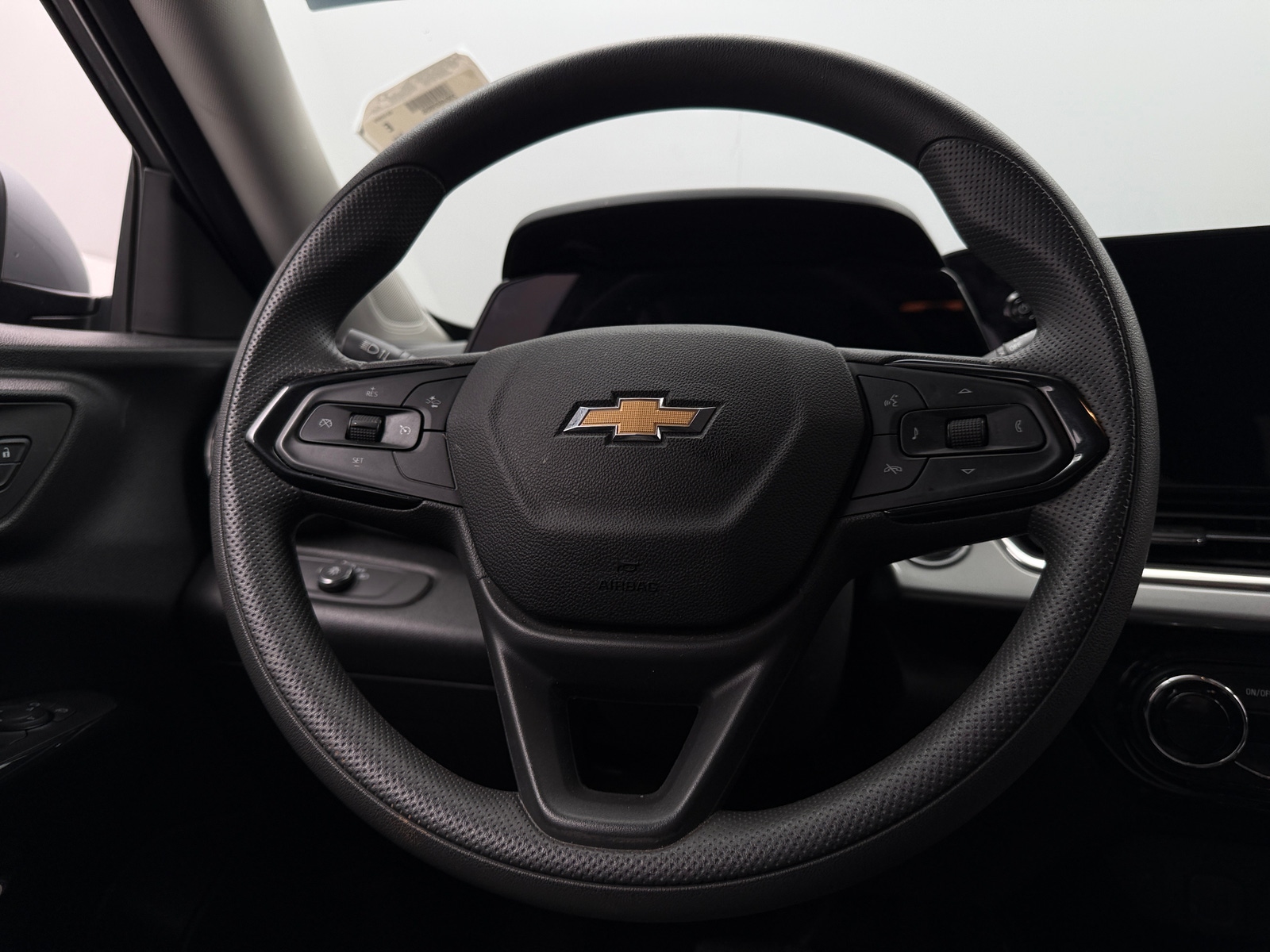 Thumbnail: 2025 Chevrolet Trax - 5